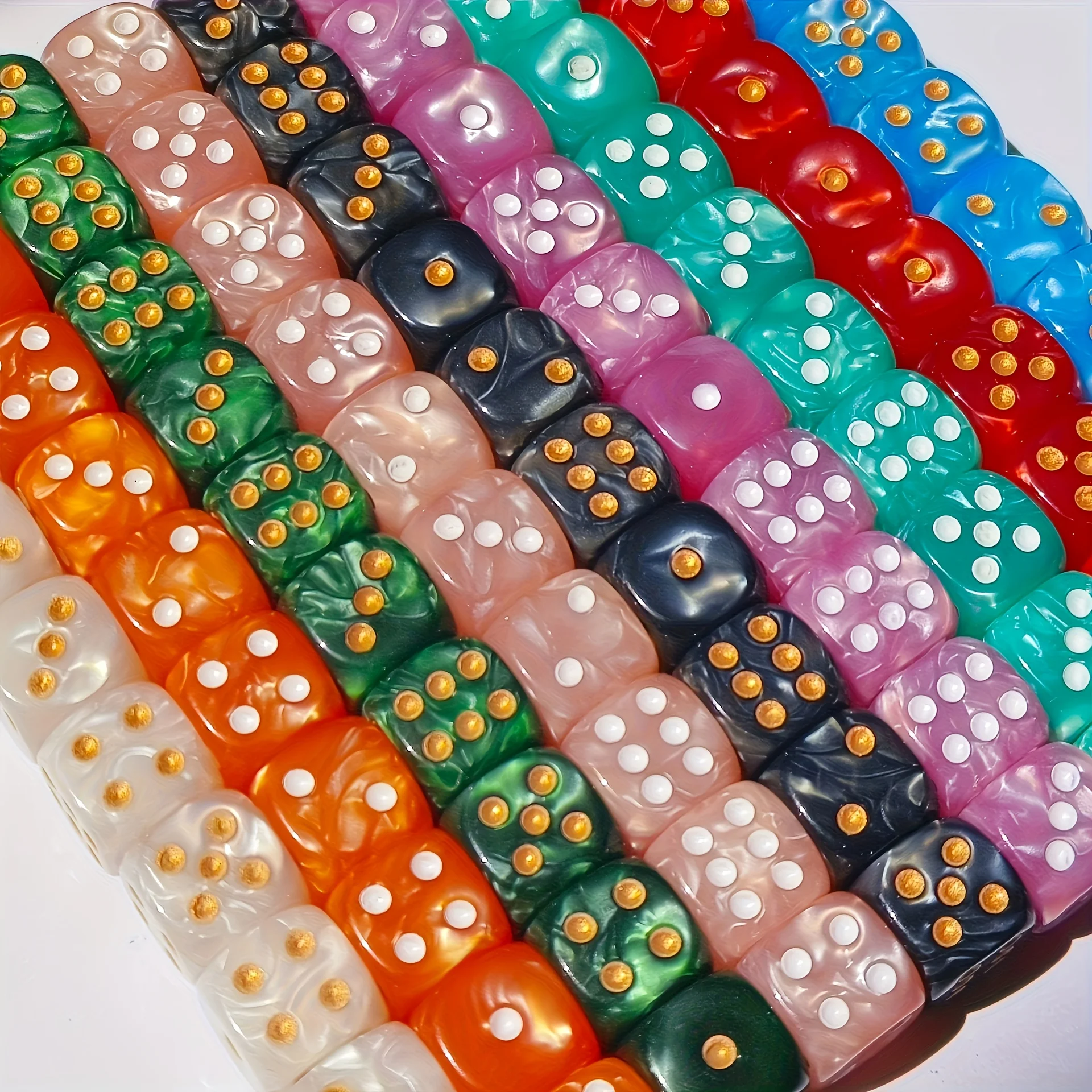 10 szt. Kostek D6 z perłowym w – Board Game Live recenzja i cena